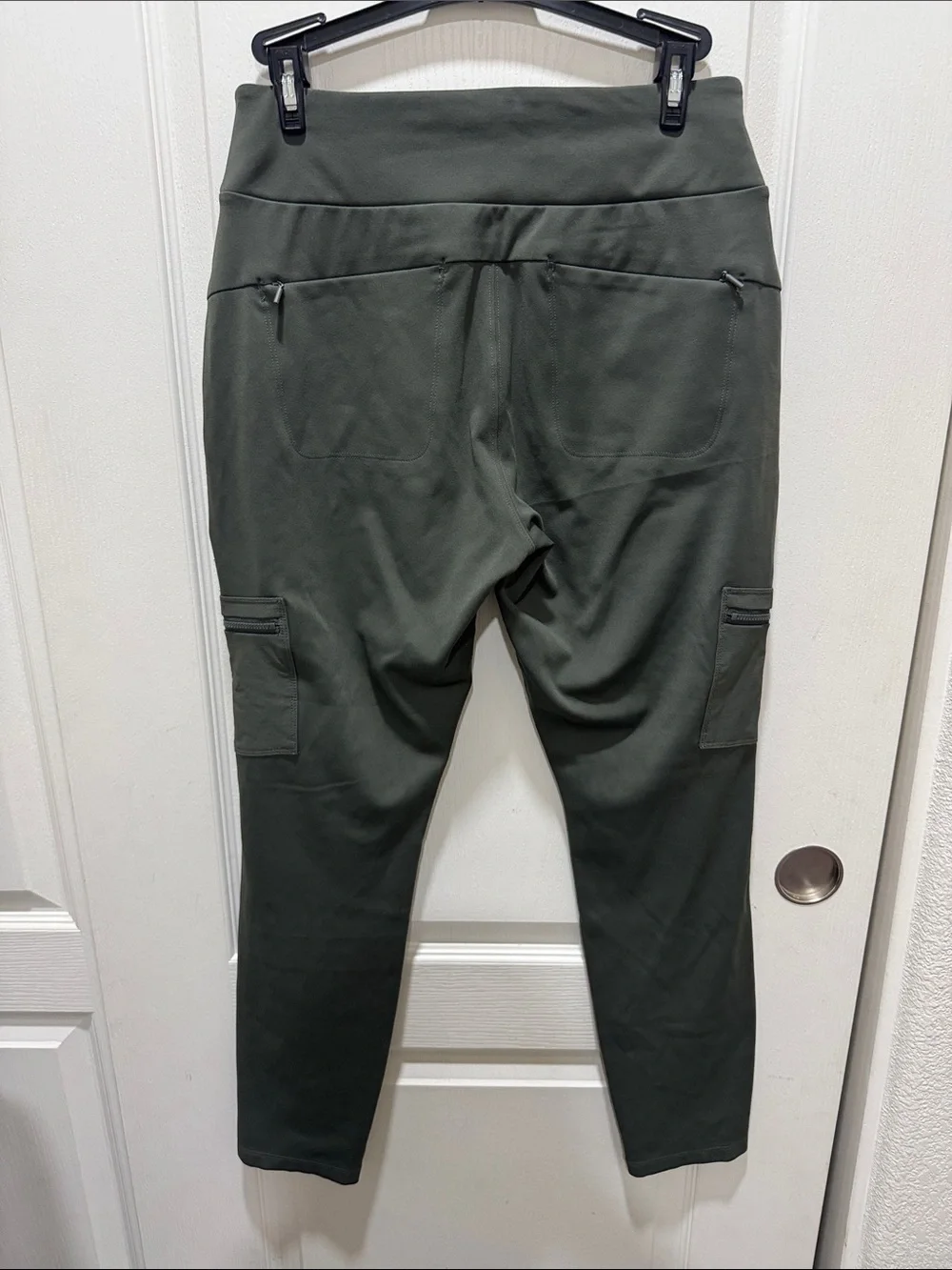 Athleta Headlands Hybrid Cargo Pants Olive Green Women’s Size 8 Travel